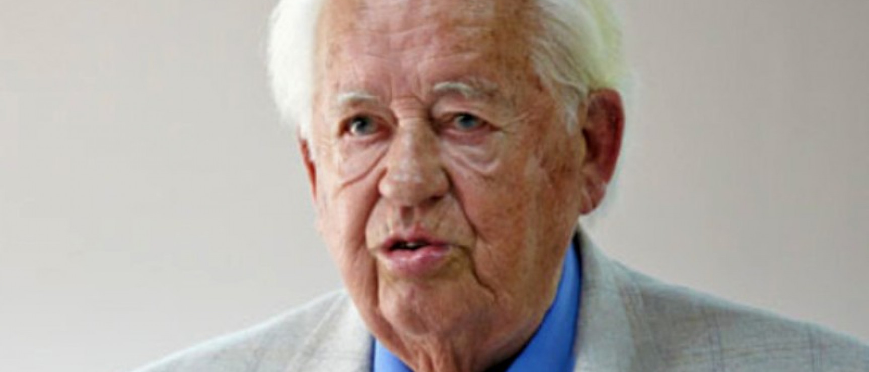 El académico correspondiente extranjero Günther Haensch (1923-2018).